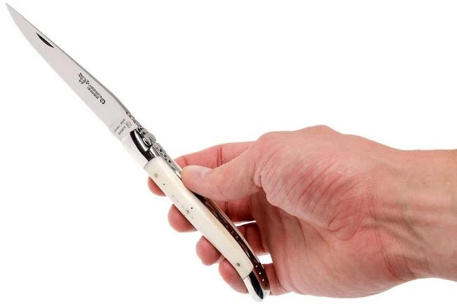 Laguiole En Aubrac Classic 12cm White Bone L0212OSI-FSI1 Laguiole En Aubrac Classic 12cm White Bone L0212OSI-FSI1 -Gentleman’s Knives Popular Shop AUL0212OSI FSI1 08 laguiole en aubrac aul0212osi fsi1 08